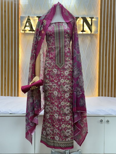 Zam Zam Rose Floral Geometric Neck - alternate view
