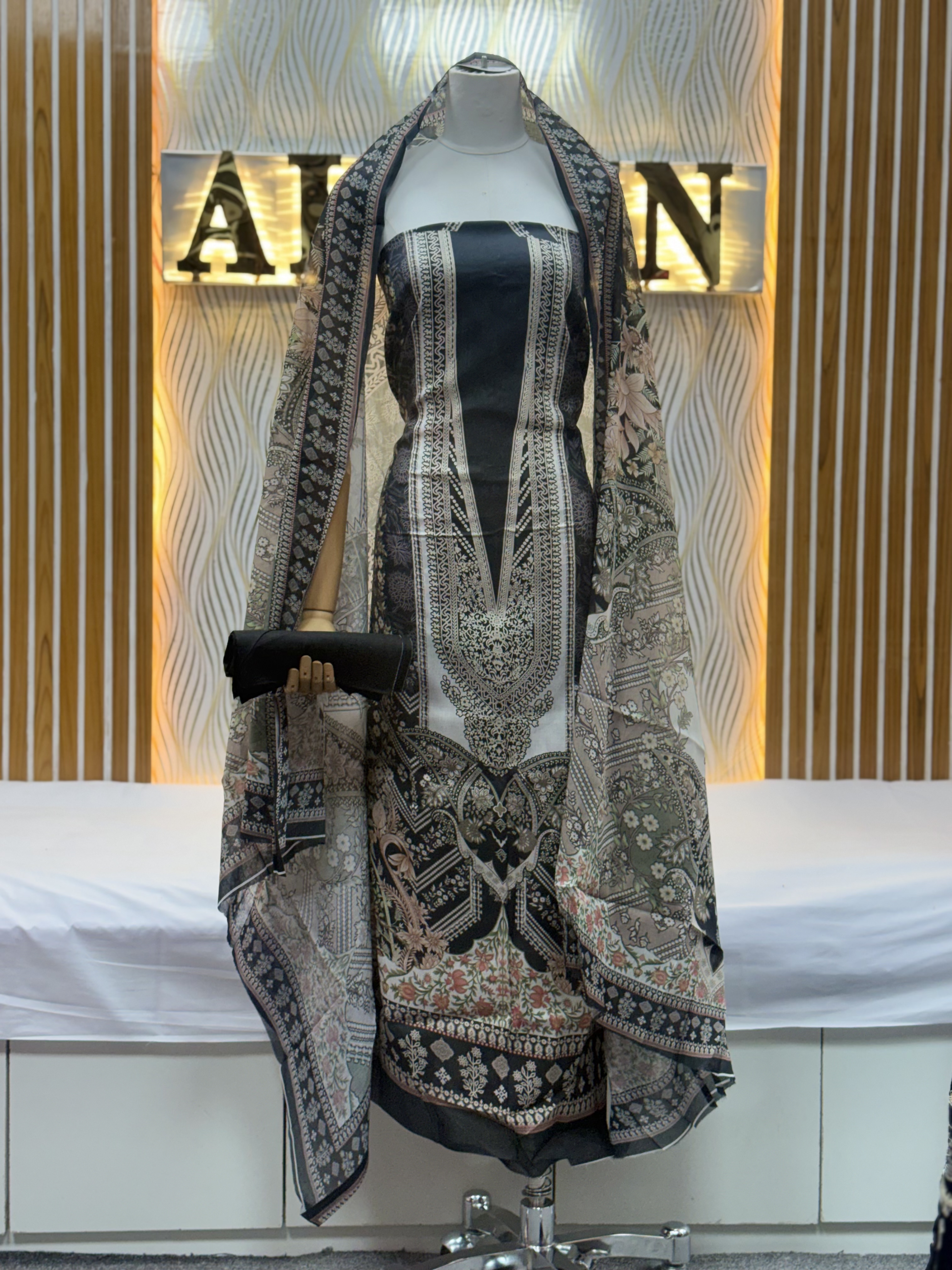 Zam Zam Black Ornate Intricate Lace