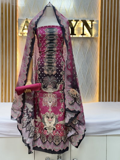 Zam Zam Magenta Ornate Scallop Edge