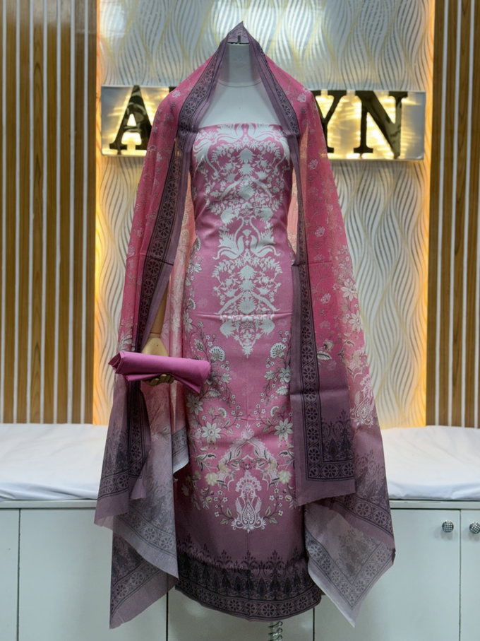 Zam Zam Periwinkle Damask Gradient